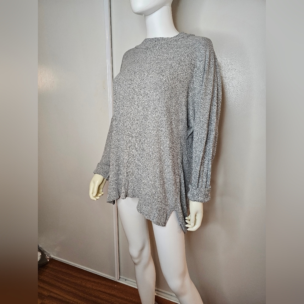 Chance Or Fate Oversized Mockneck Tunic Sweater Knit Gray Pullover Size Small - Picture 3 of 14